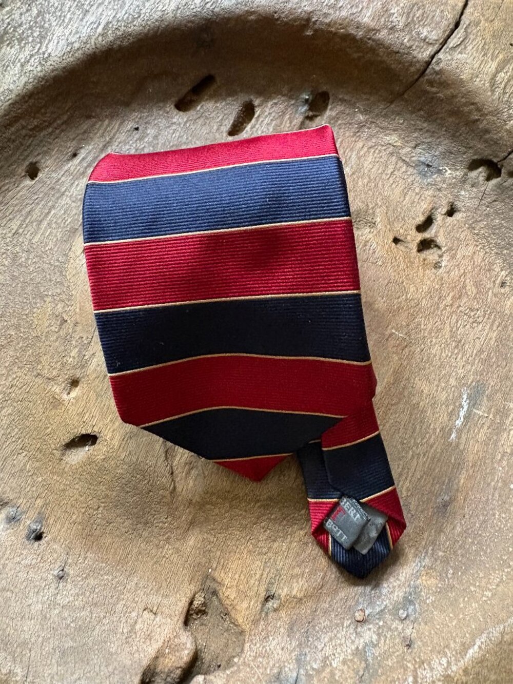 Robert Talbott Redwood & Ross handsewn navy red silk necktie men's 3.75 inches